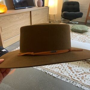 Brixton wide brim hat